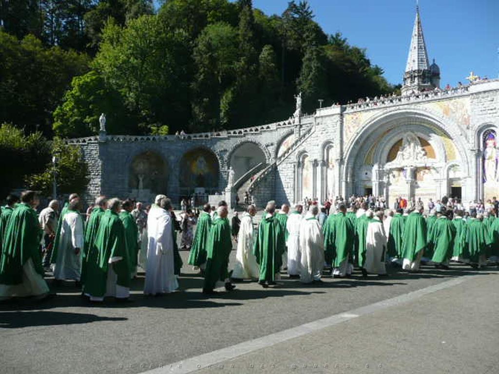 LOURDES 2010   (36).JPG